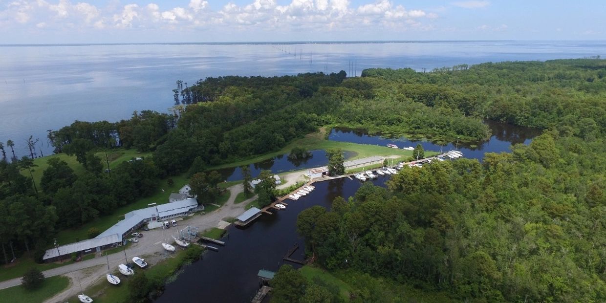 Mackey's Marina (MM)